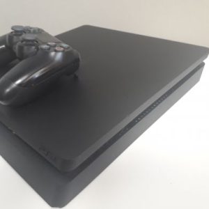 Sony Playstation 4 slim