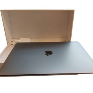 Apple MACBOOK AIR (RETINA