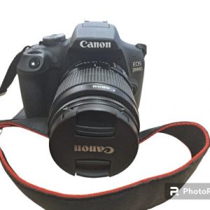 Canon EOS 200D