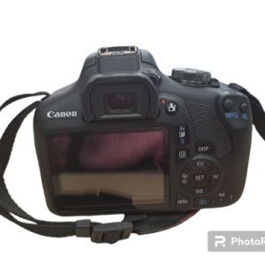 Canon EOS 200D